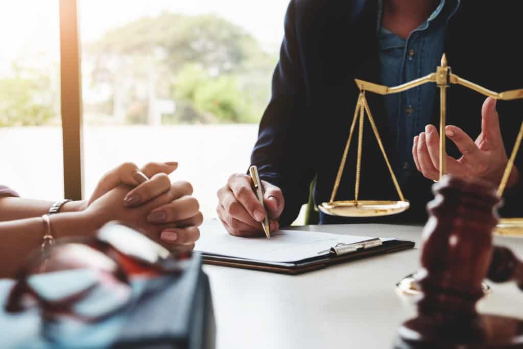 Court Applications vs. Mediation: A Less Stressful Path with EH Mediation Bodmin